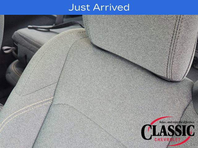 Used 2025 Jeep Wrangler Sport AWD/4WD image 27