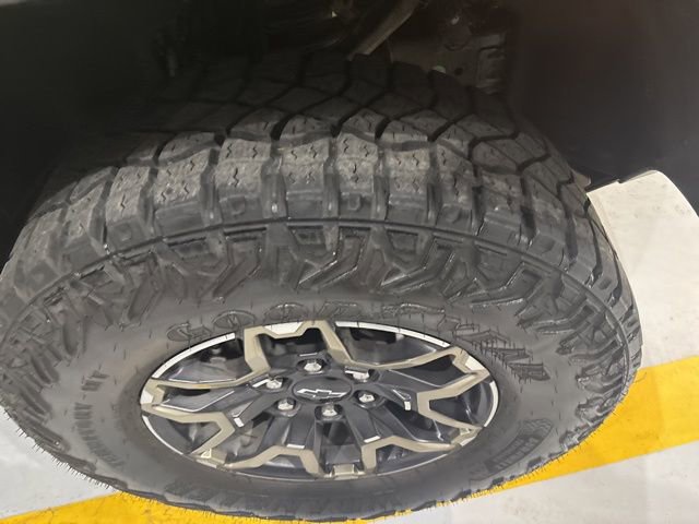 Used 2023 Chevrolet Colorado ZR2 w/ ZR2 Convenience Package III image 37