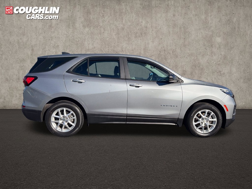 Used 2023 Chevrolet Equinox LS FWD image 9