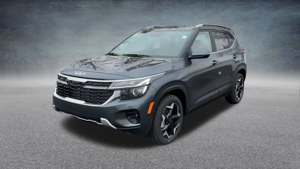 Used 2024 Kia Seltos EX image 8