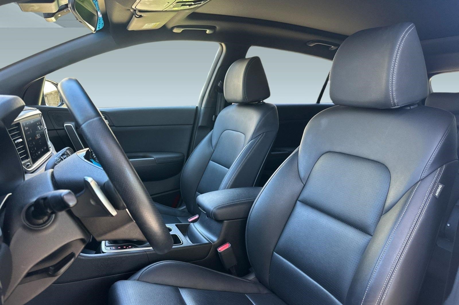 Used 2022 Kia Sportage Nightfall Edition AWD/4WD image 5