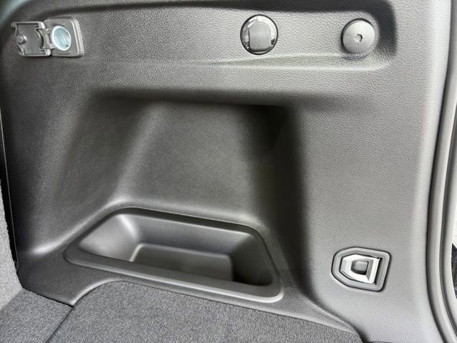 New 2025 Jeep Grand Cherokee L Limited image 8