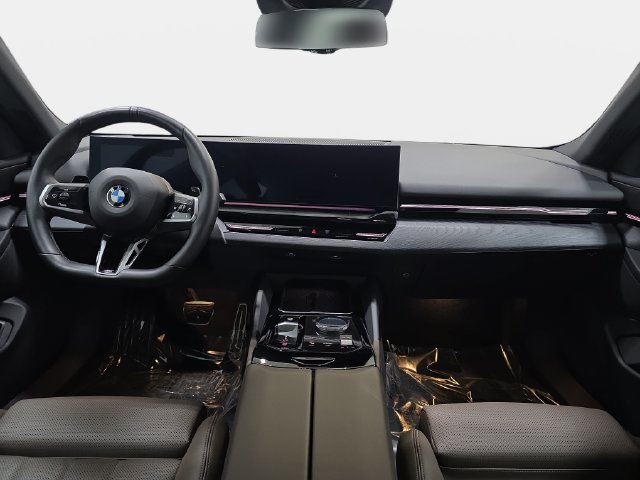 Certified 2026 BMW 530i xDrive w/ M Sport Package AWD/4WD image 9