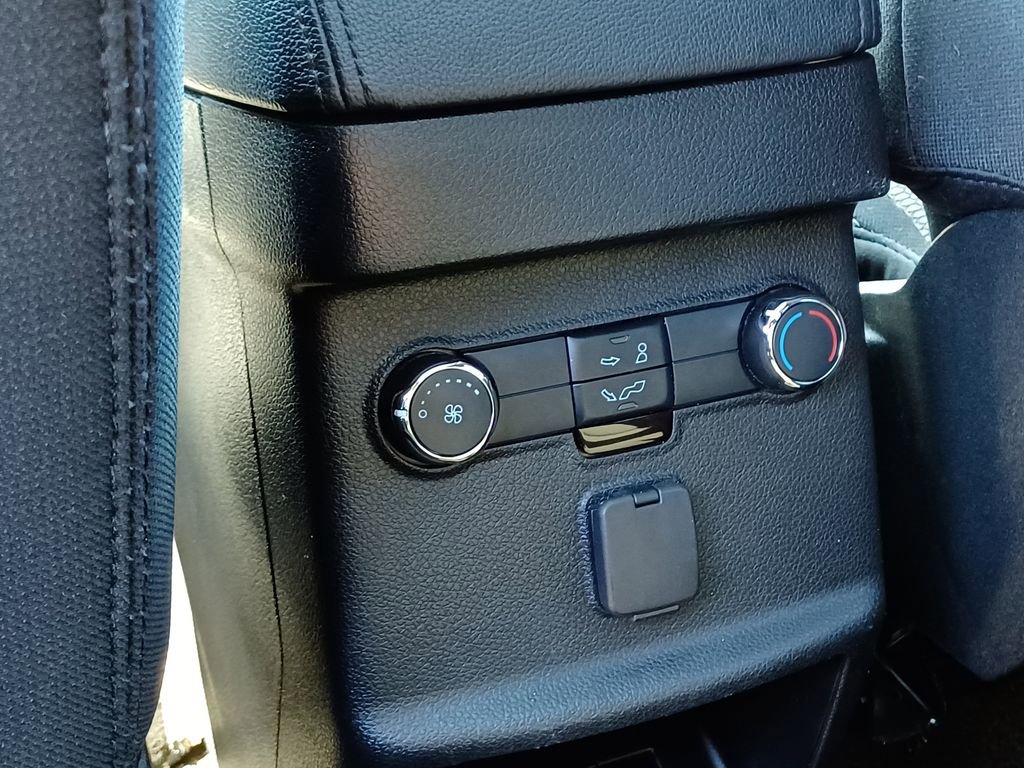 Used 2019 Ford Explorer XLT AWD/4WD image 31