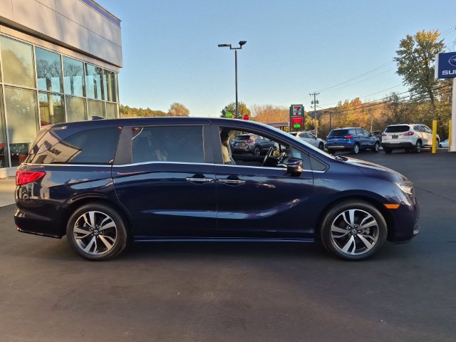Used 2023 Honda Odyssey Touring image 2