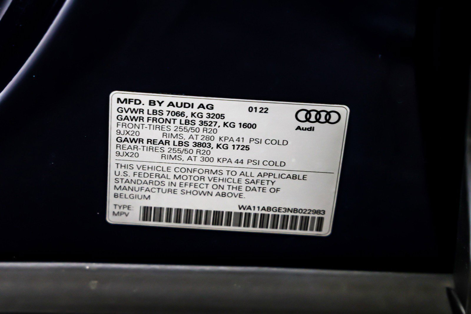 Used 2022 Audi e-tron Premium w/ Convenience Plus Package image 26