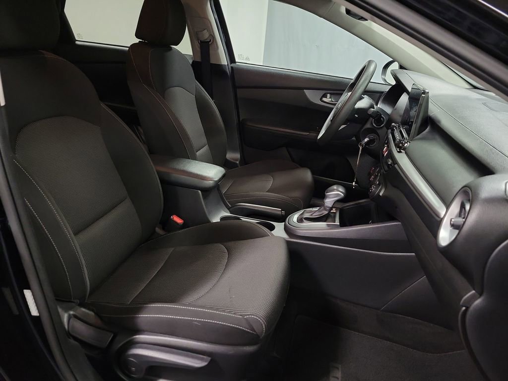 Used 2021 Kia Forte Sedan FWD image 25