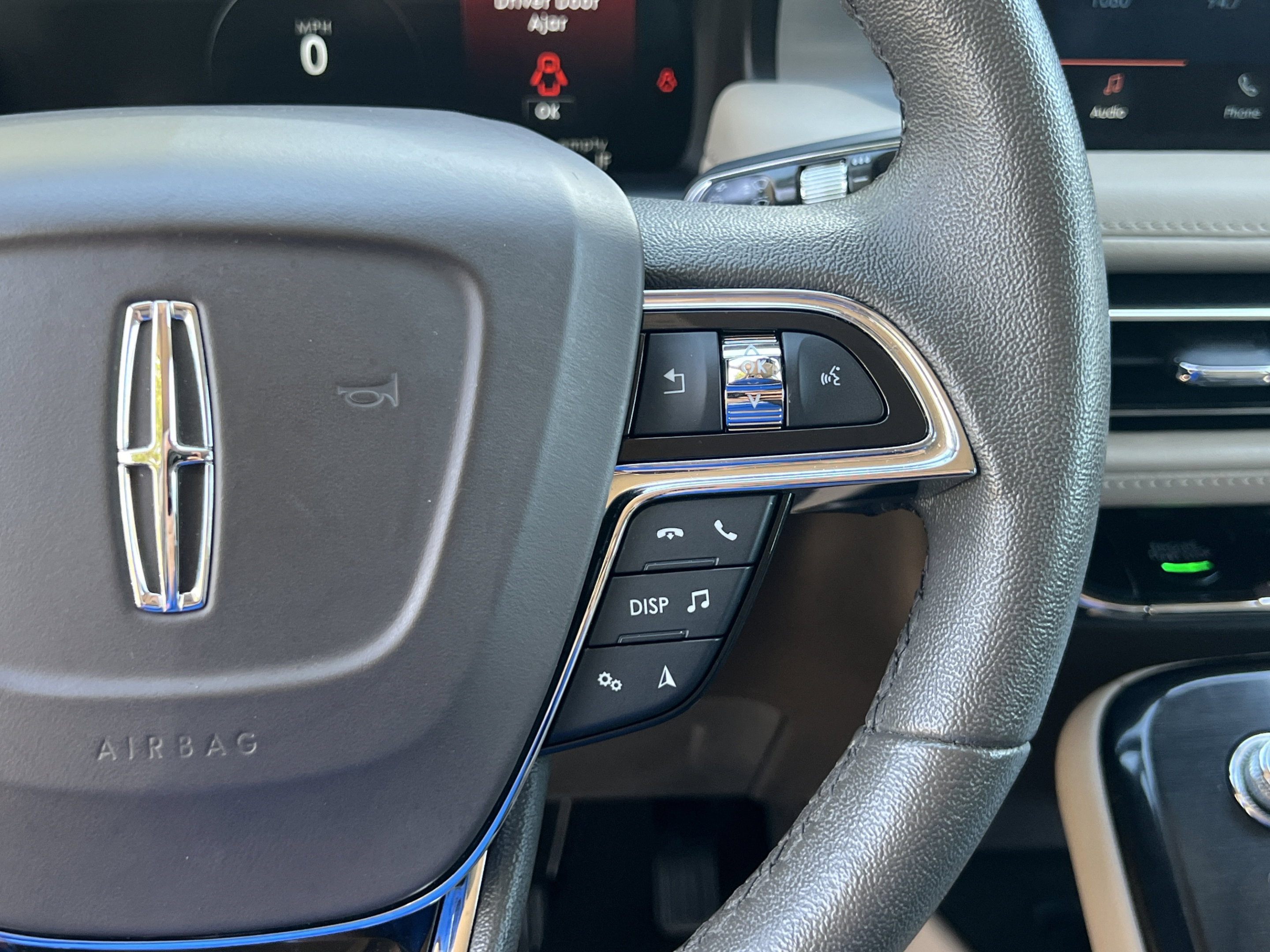 Used 2022 Lincoln Nautilus FWD image 14