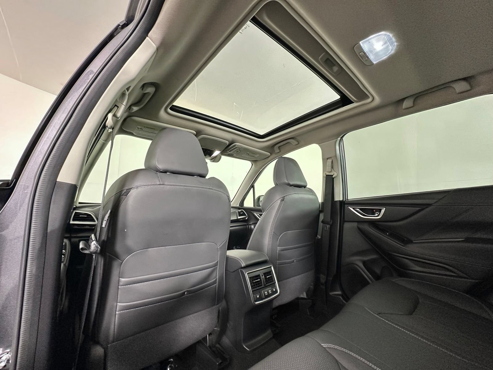 Used 2020 Subaru Forester Touring AWD/4WD image 16