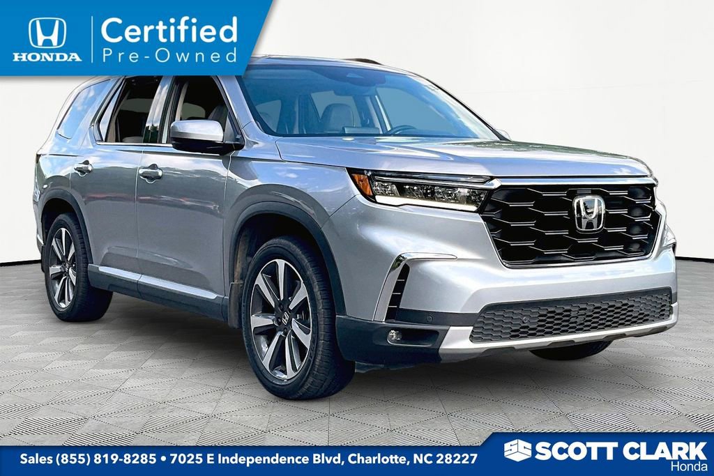Certified 2025 Honda Pilot Touring