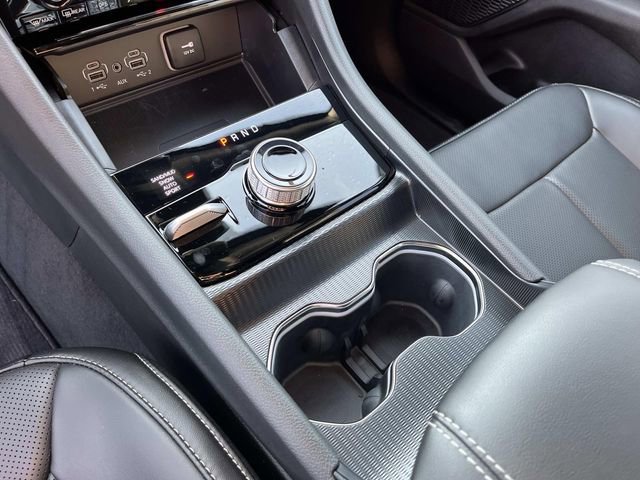 New 2025 Jeep Grand Cherokee Limited w/ Luxury Tech Group II AWD/4WD image 26