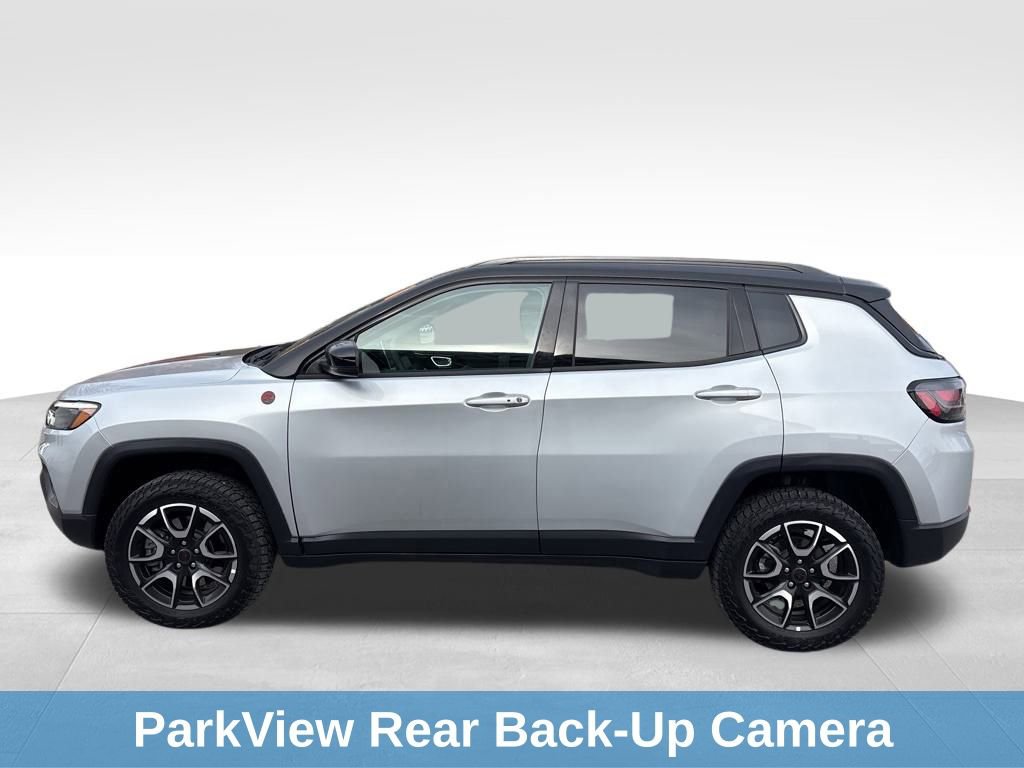 Used 2025 Jeep Compass Trailhawk w/ Trailhawk Elite Group image 10