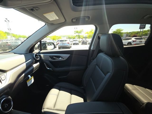 New 2026 Chevrolet Blazer LT w/ Sound & Technology Package AWD/4WD image 27