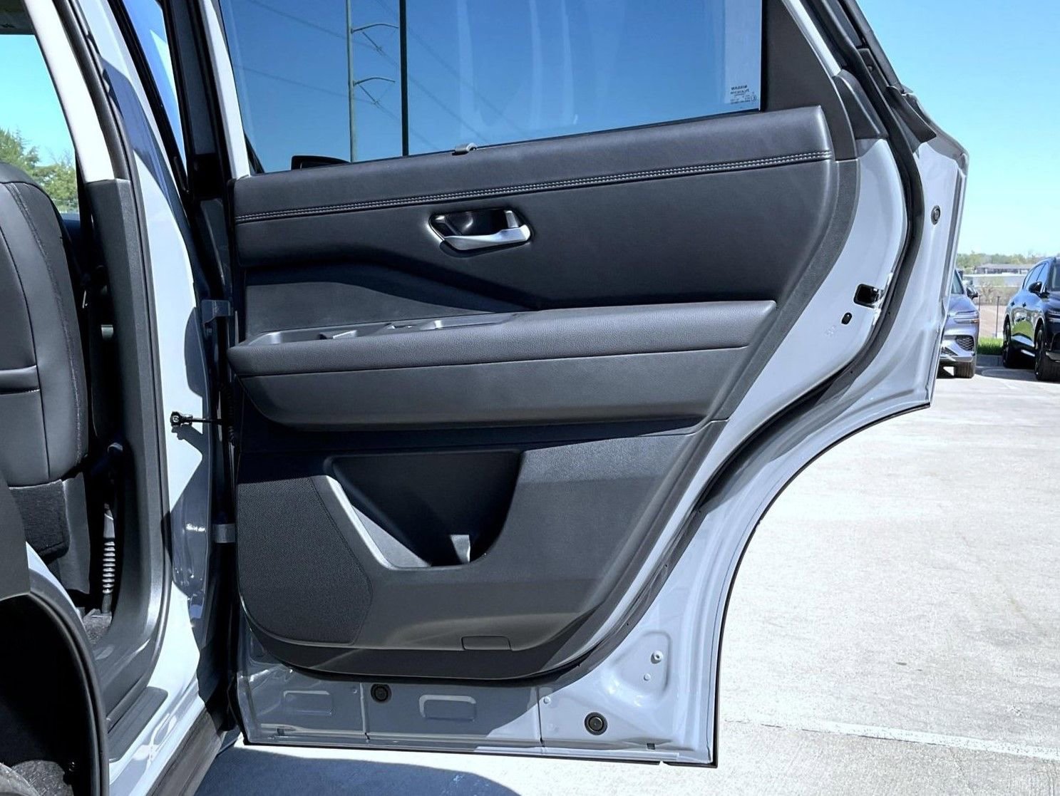 New 2026 Nissan Pathfinder Platinum AWD/4WD image 18
