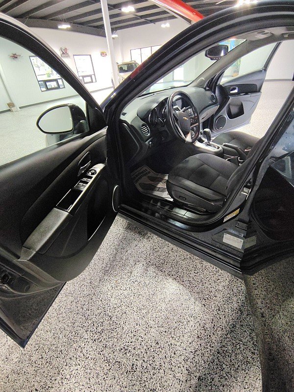 Used 2014 Chevrolet Cruze LT FWD image 15