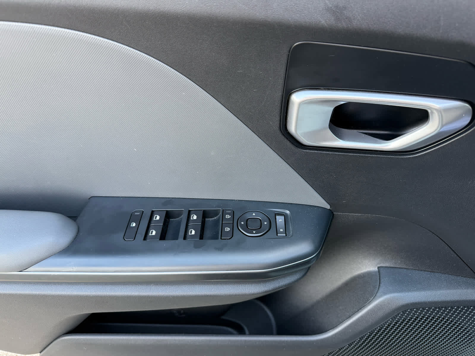 Used 2025 Kia K4 FWD image 14