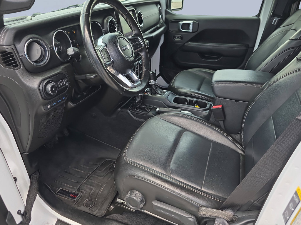 Used 2022 Jeep Wrangler Unlimited Sahara w/ Cold Weather Group AWD/4WD image 10
