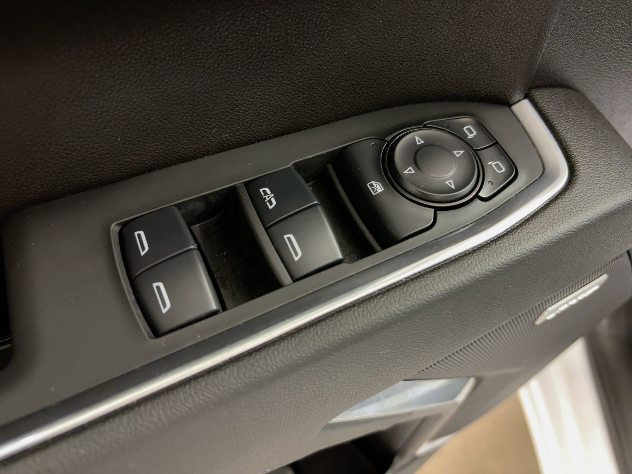 Used 2024 Chevrolet Silverado 1500 LT Trail Boss w/ LT Trail Boss Premium Package image 11