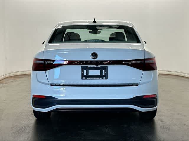 Used 2026 Volkswagen Jetta Sport FWD image 4