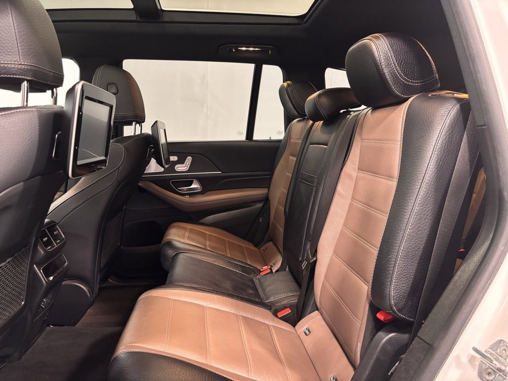 Used 2020 Mercedes-Benz GLS 450 4MATIC image 21