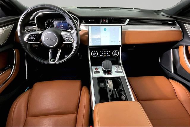 Used 2022 Jaguar XF R-Dynamic SE AWD/4WD image 7