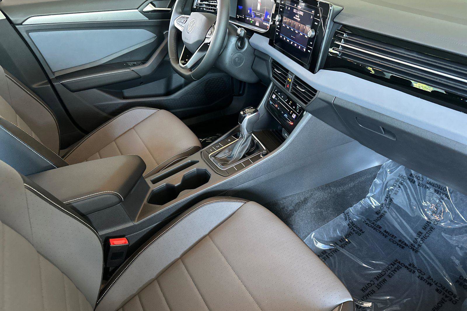 New 2025 Volkswagen Jetta SE image 14