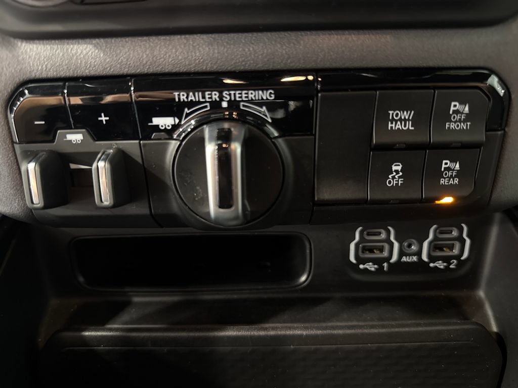 Used 2022 RAM 1500 Big Horn AWD/4WD image 19
