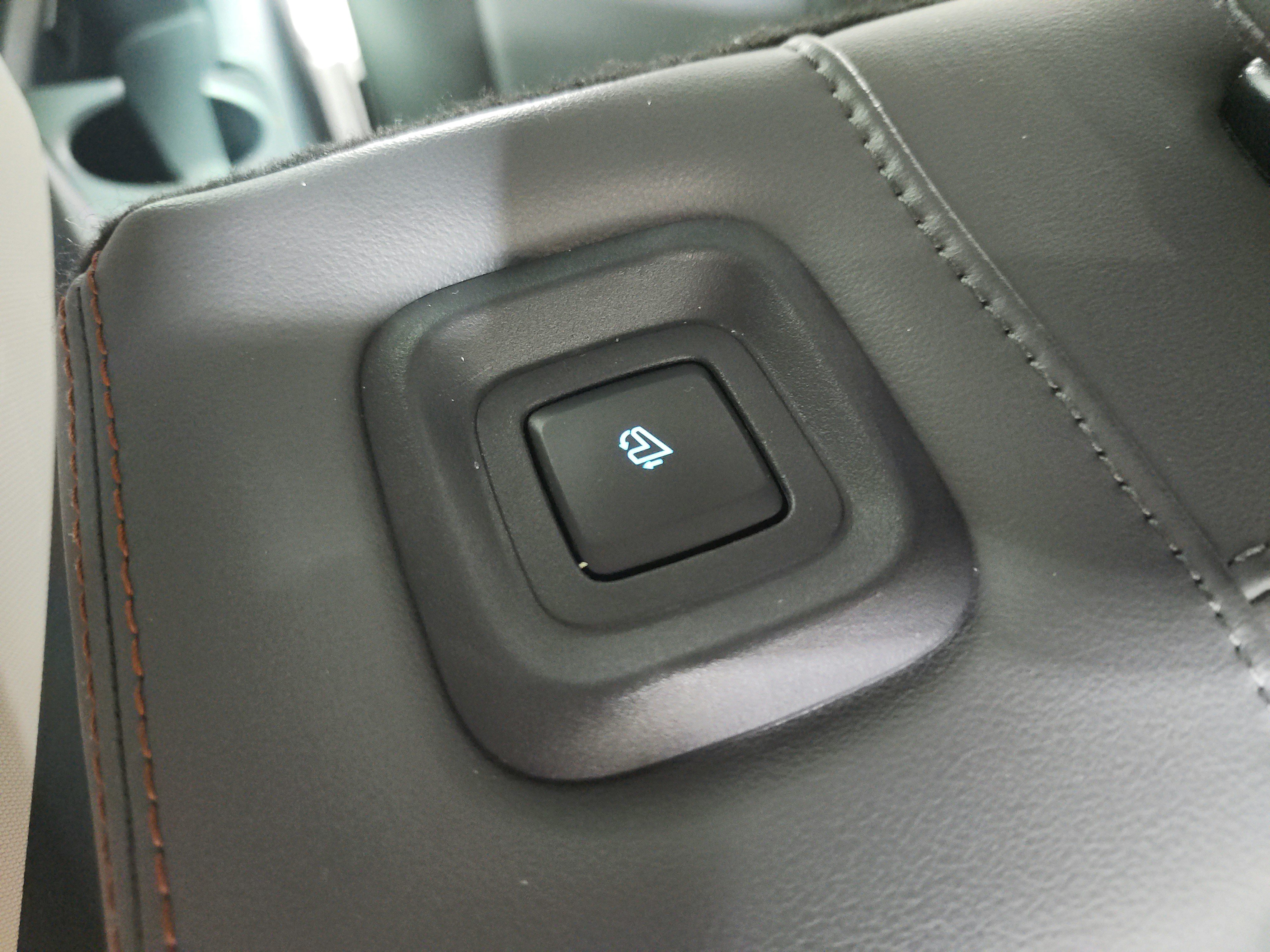 Used 2025 Ford Expedition Active AWD/4WD image 51