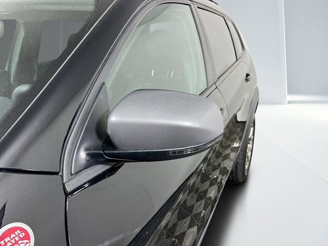 Used 2021 Jeep Cherokee Trailhawk image 9