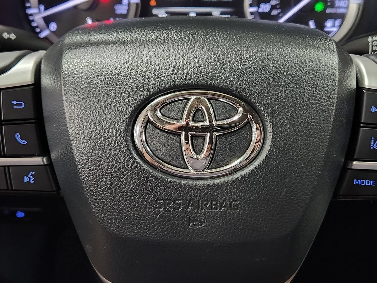 Used 2022 Toyota Highlander XLE FWD image 49