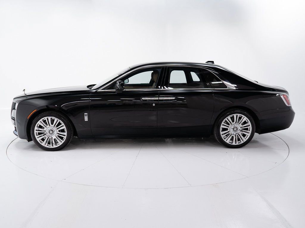 Certified 2022 Rolls-Royce Ghost image 2