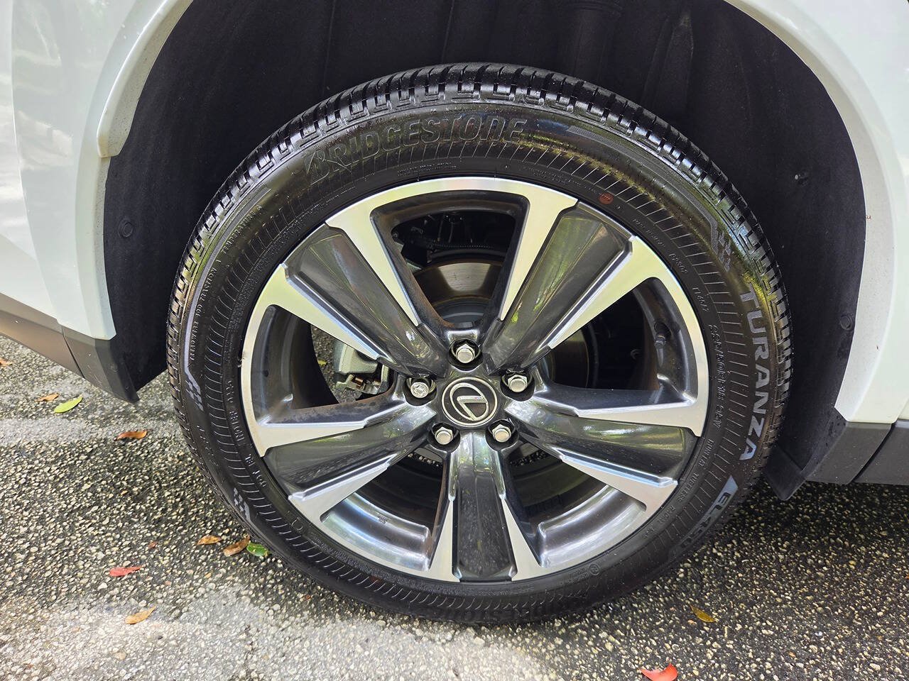 Used 2026 Lexus UX 300h FWD w/ Accessory Package (Z2) image 20