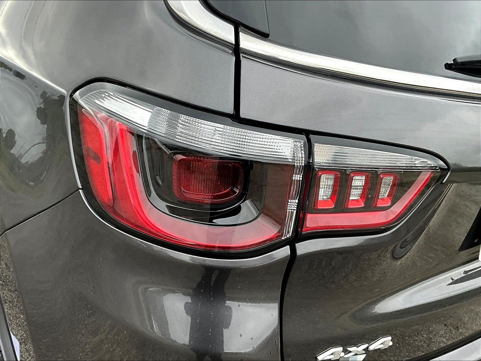 Used 2024 Jeep Compass Latitude AWD/4WD image 23