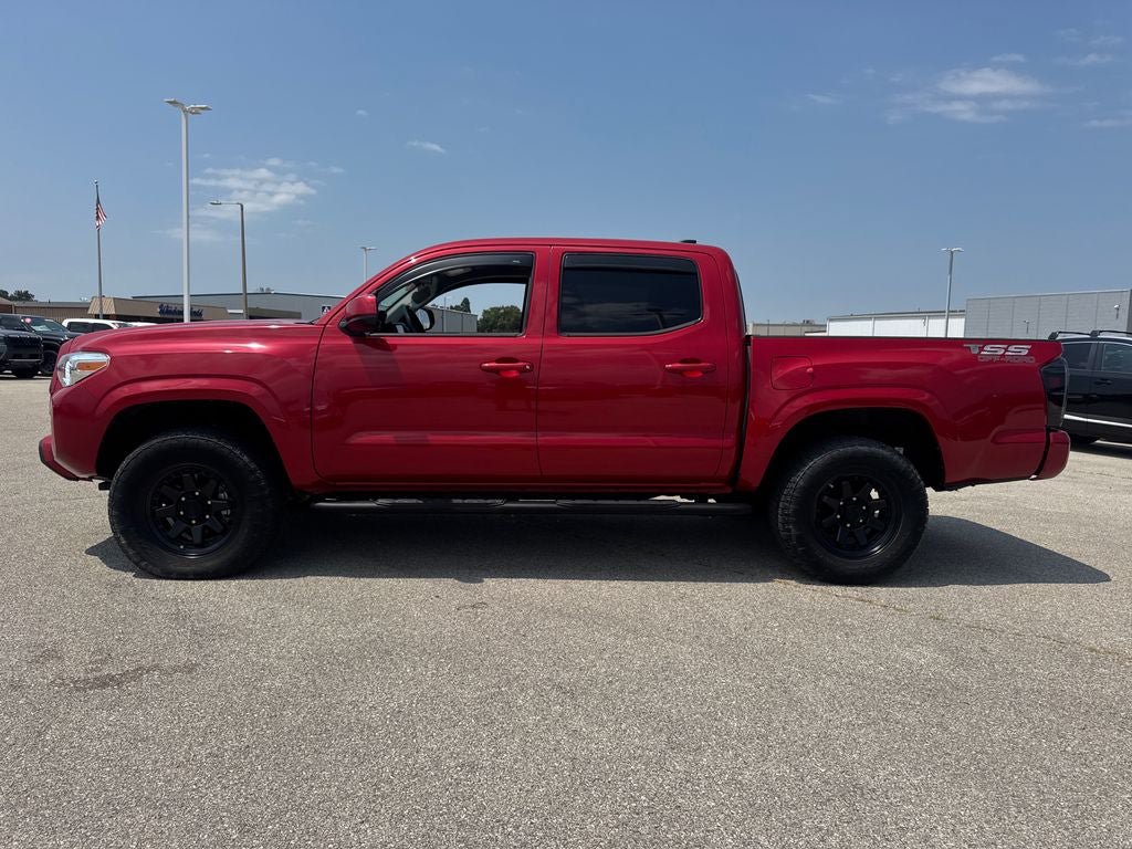 Used 2023 Toyota Tacoma SR AWD/4WD image 3