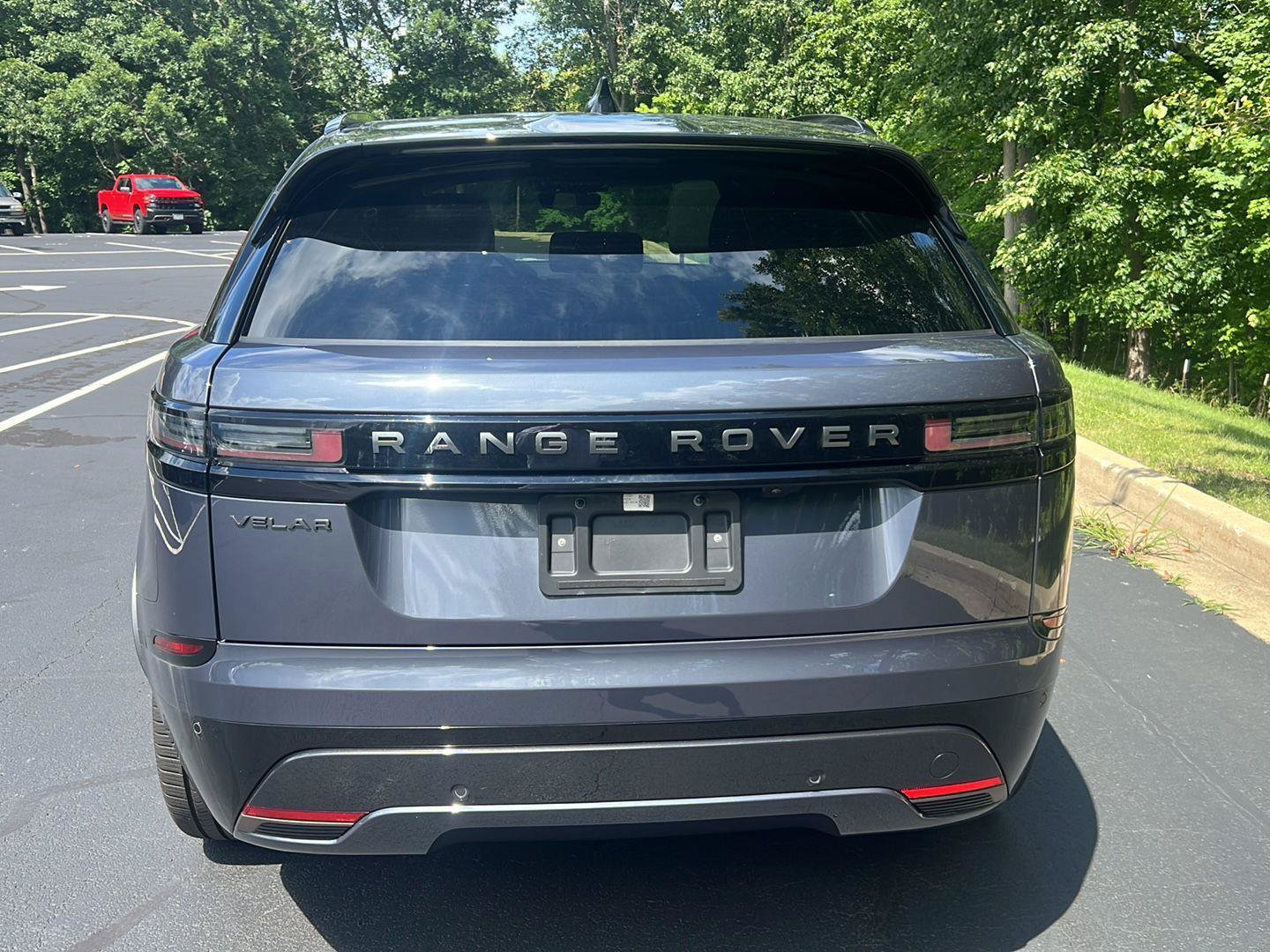 Certified 2024 Land Rover Range Rover Velar Dynamic SE AWD/4WD image 4