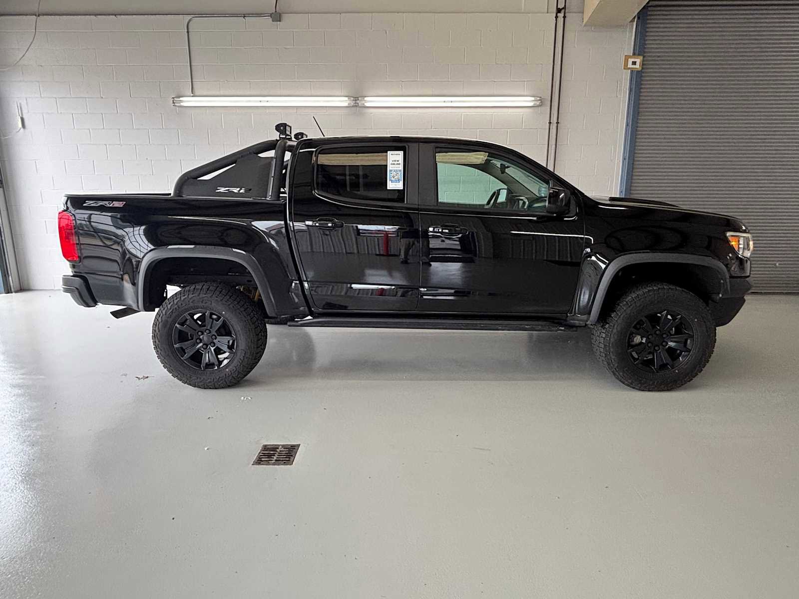 Used 2018 Chevrolet Colorado ZR2 w/ ZR2 Midnight Special Edition AWD/4WD image 7