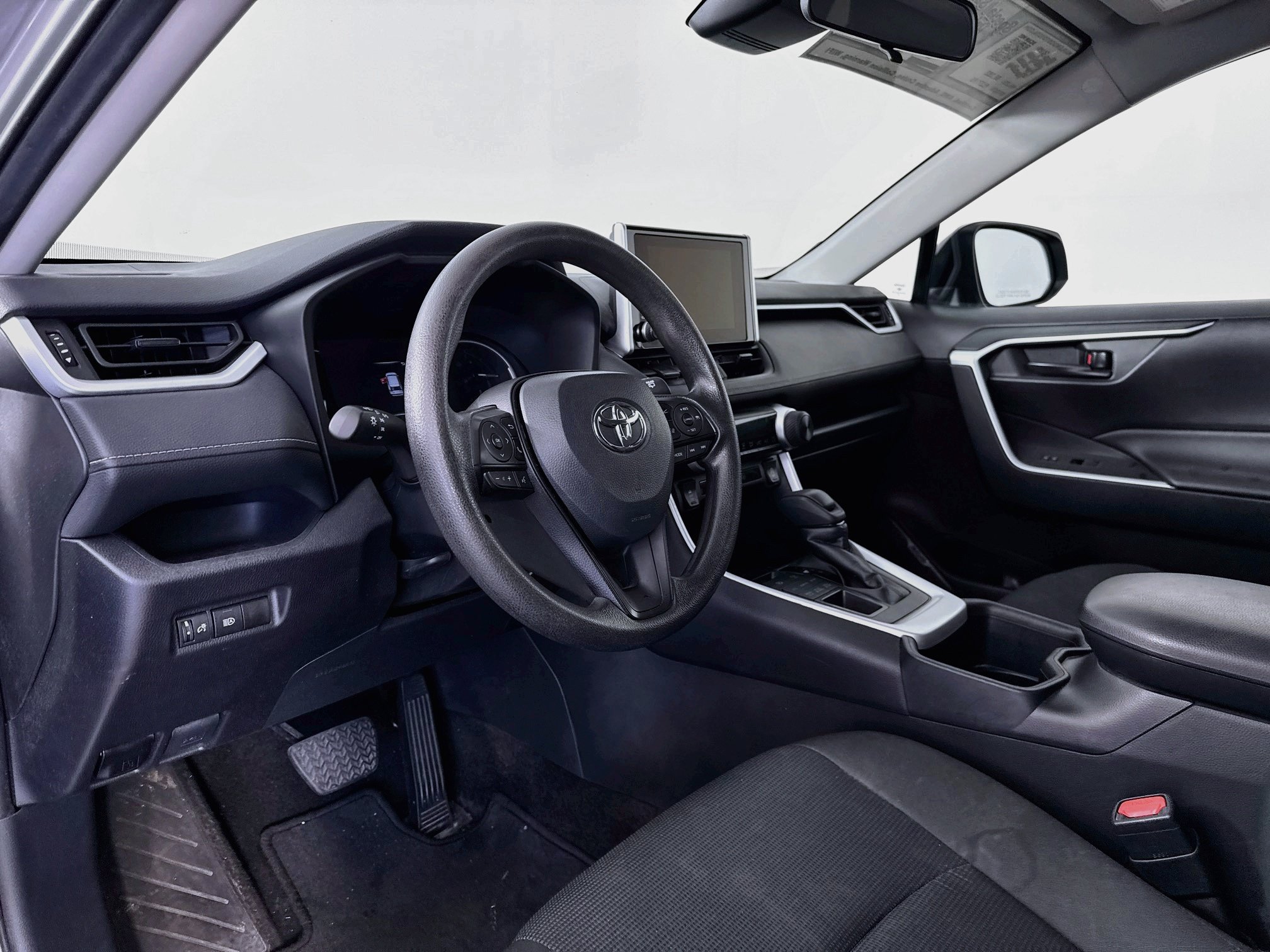 Certified 2025 Toyota RAV4 LE AWD/4WD image 9