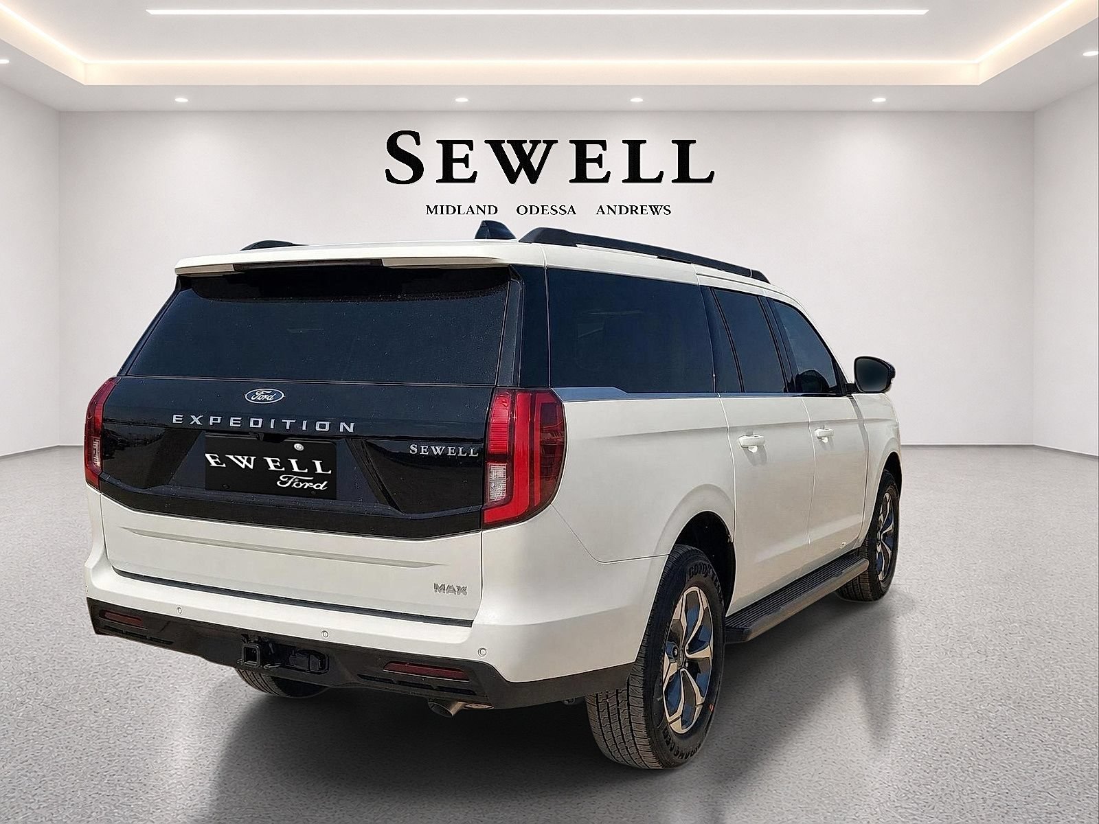 New 2027 Ford Expedition Max Active RWD image 4