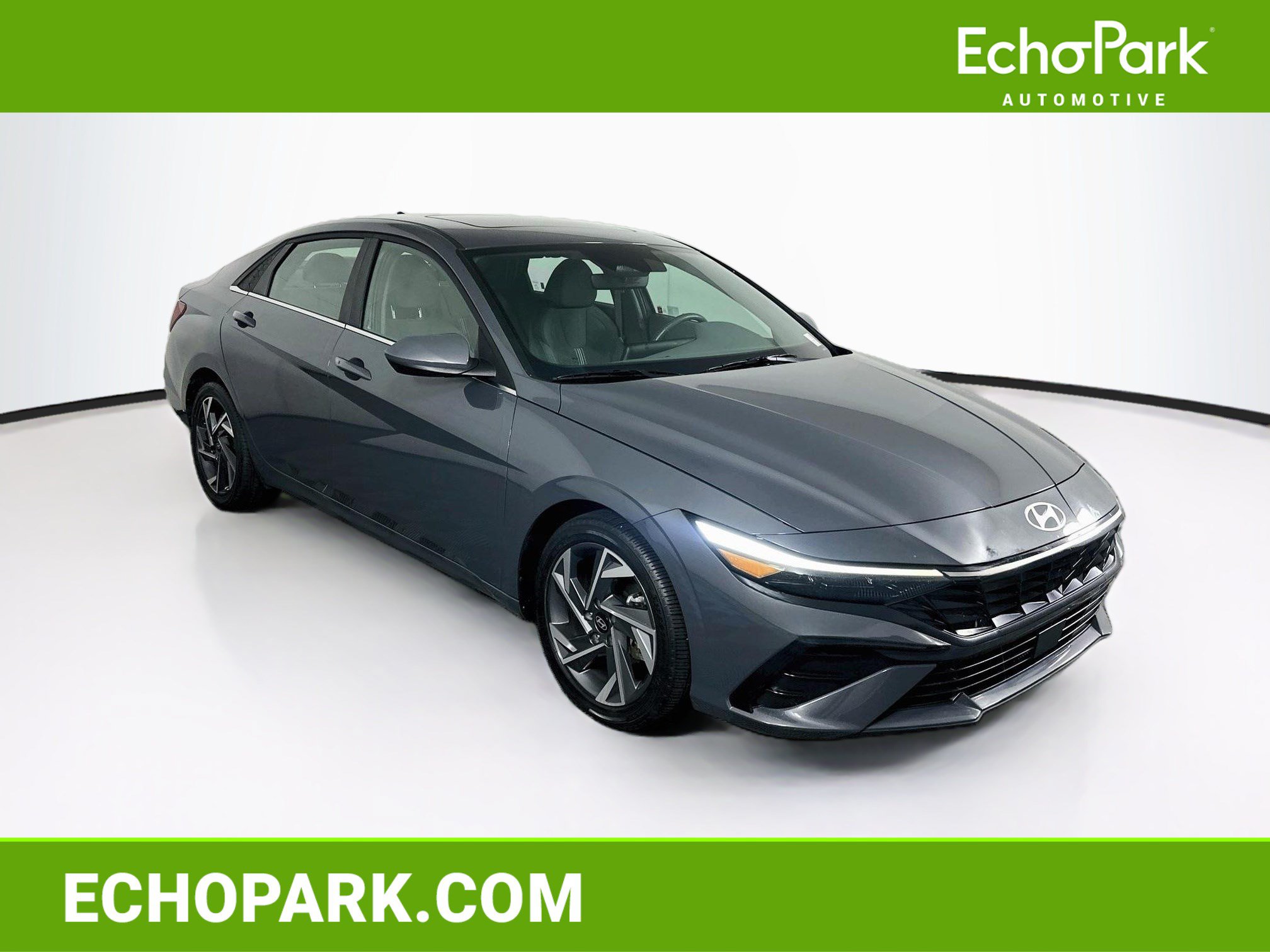 Used 2025 Hyundai Elantra SEL FWD image 1
