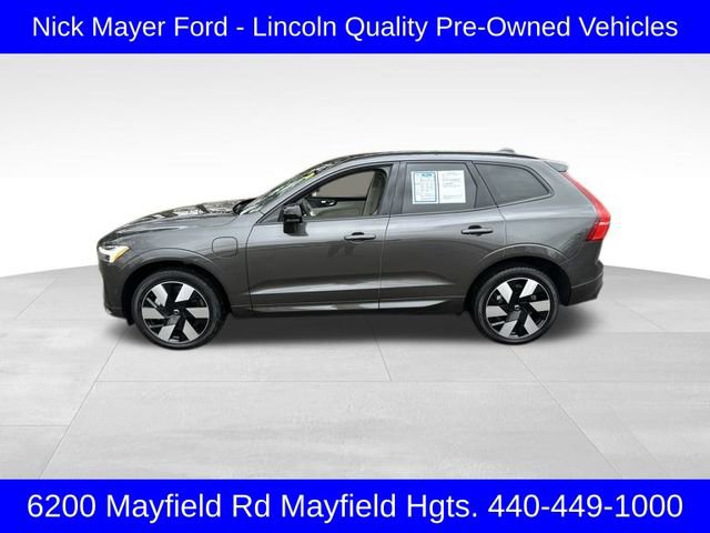 Used 2025 Volvo XC60 T8 Plus w/ Climate Package image 4