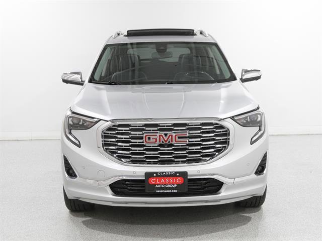 Used 2020 GMC Terrain Denali w/ Denali Premium Package image 2
