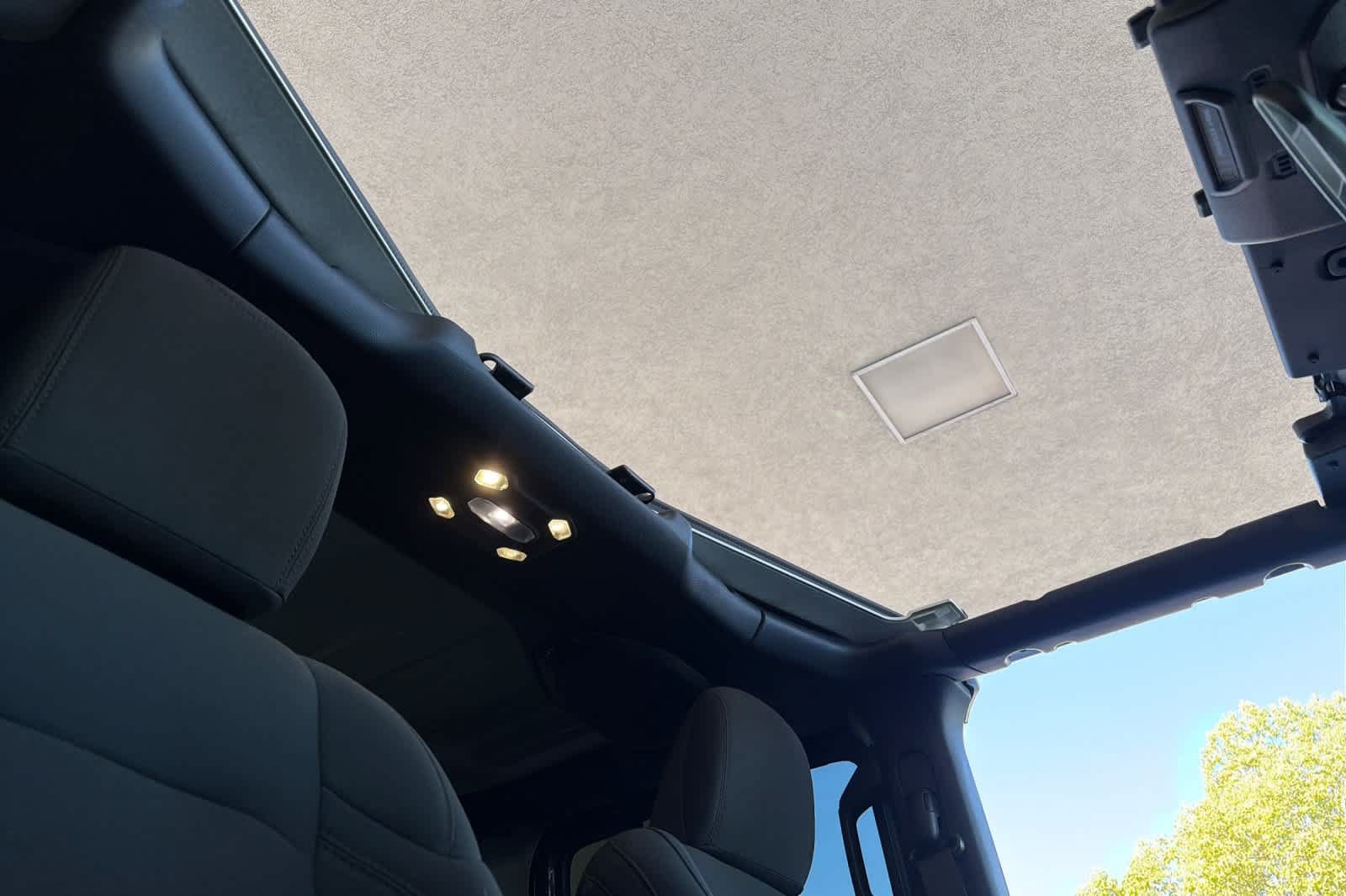 Used 2019 Jeep Wrangler Unlimited Sport AWD/4WD image 18