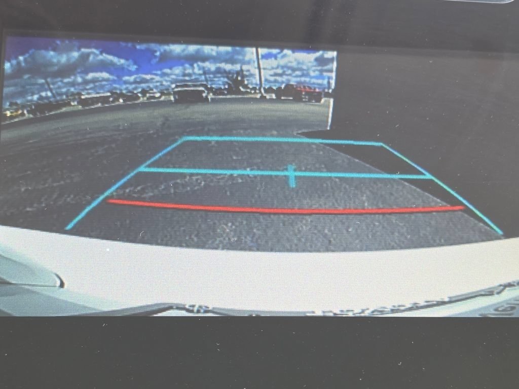 Used 2019 Toyota Prius XLE AWD/4WD image 9