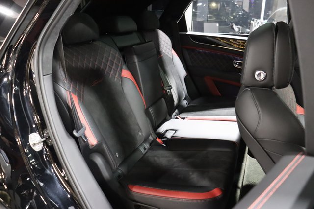 Used 2021 Bentley Bentayga Speed AWD/4WD image 48