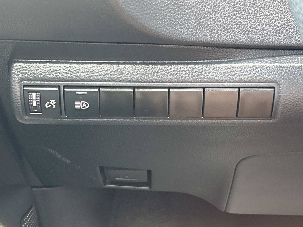 Used 2023 Toyota Corolla LE FWD image 25