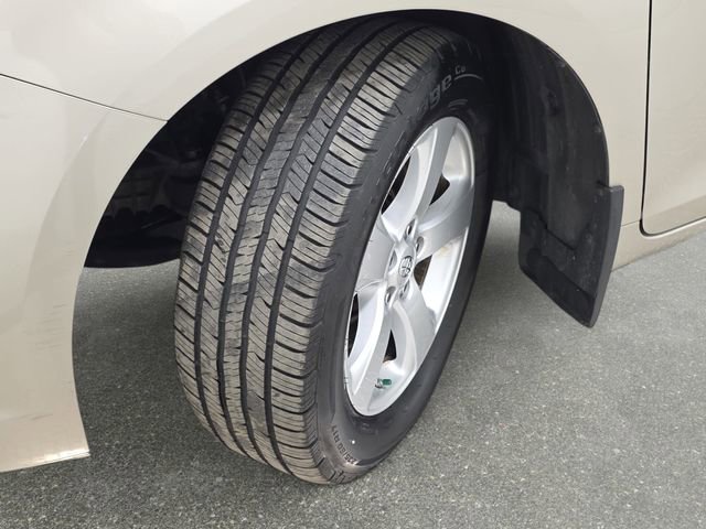 Used 2016 Toyota Sienna LE image 29