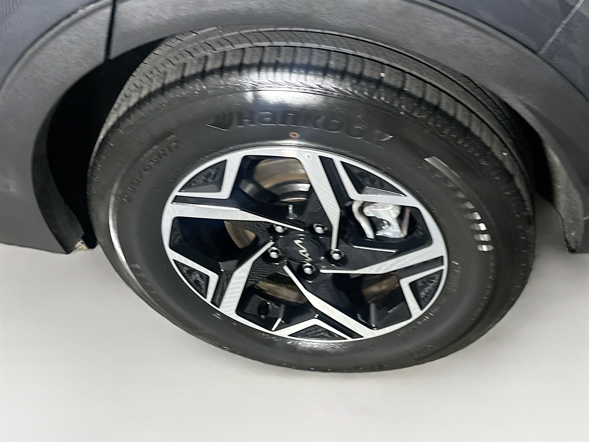 Used 2025 Kia Sportage LX image 10