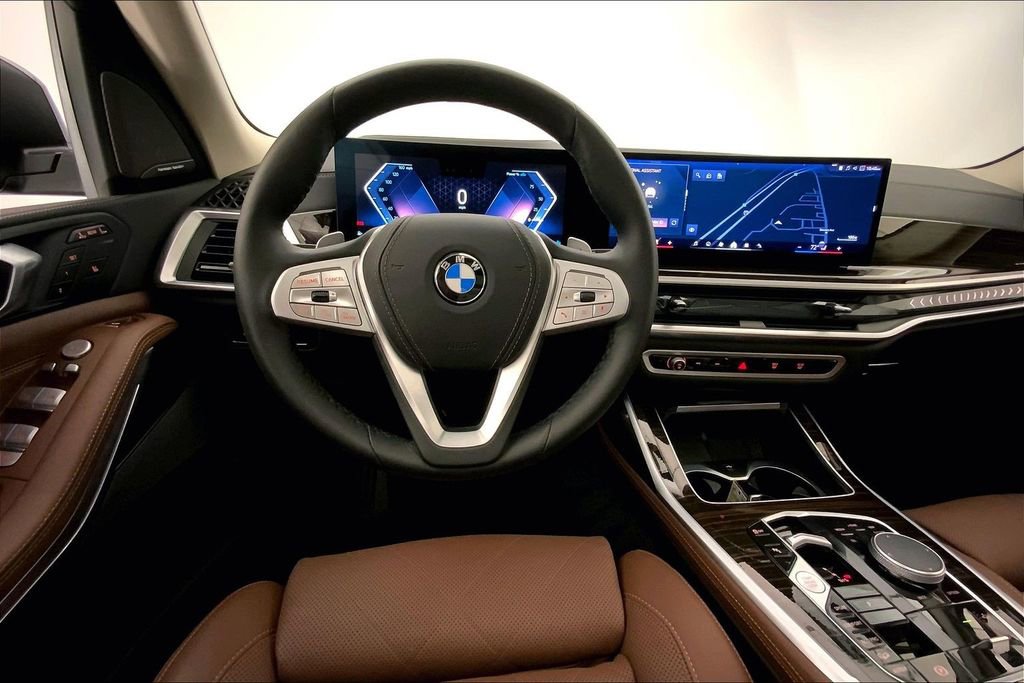 Certified 2026 BMW X7 xDrive40i image 4