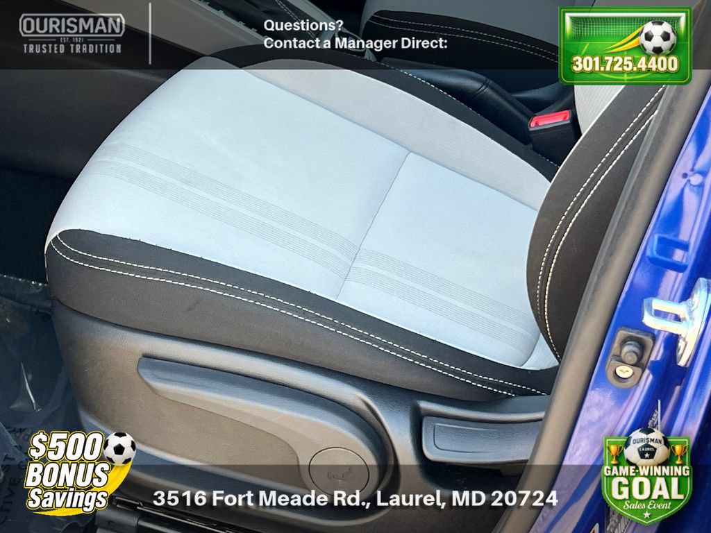 Used 2025 Hyundai Venue SEL FWD image 7