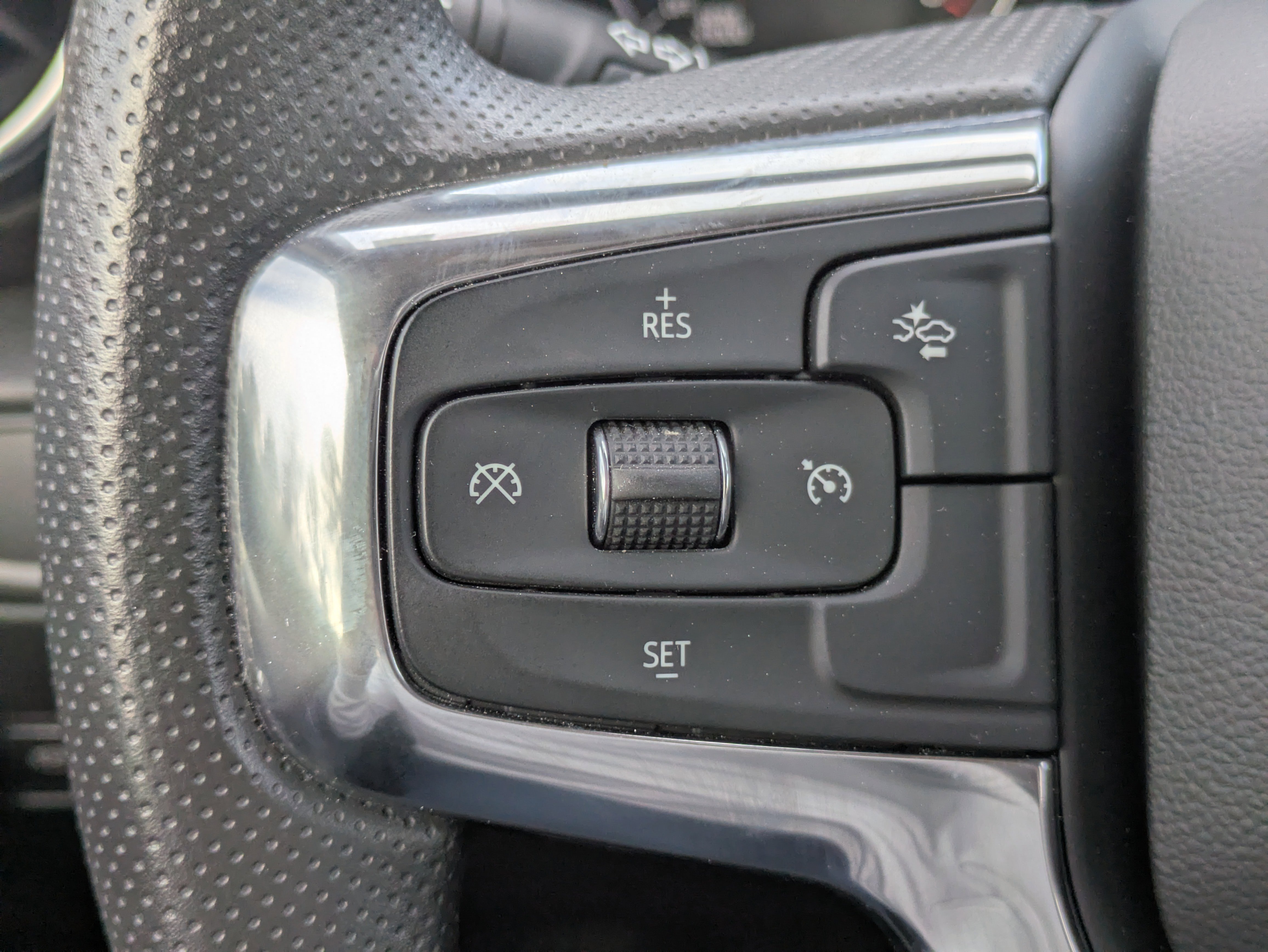 Used 2025 Chevrolet Blazer LT image 15